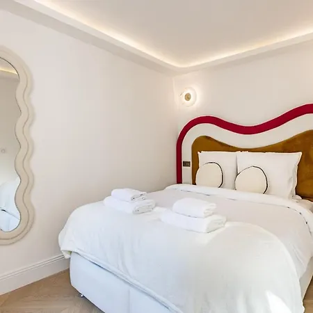 7#newsuite#4 People#saint Germain#notre-dame Apartament Paryż