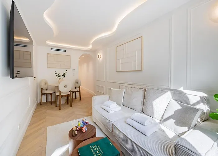 7#newsuite#4 People#saint Germain#notre-dame Apartman *