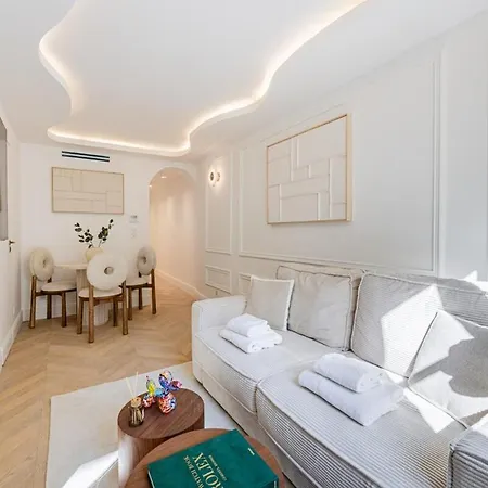 7#newsuite#4 People#saint Germain#notre-dame Lejlighed *
